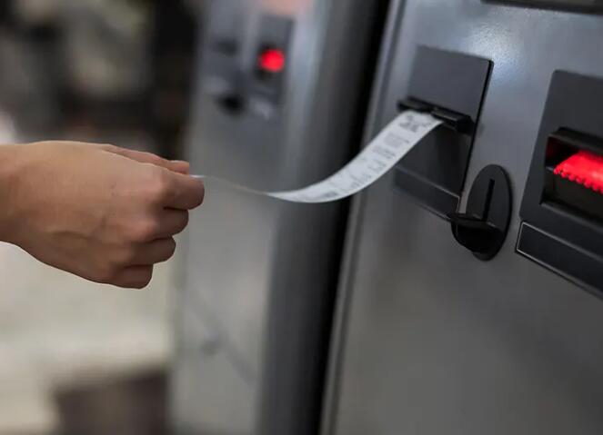 Product features and advantages of the EPC1200 thermal panel-mount printer.